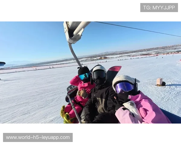 滑雪少女边滑边唱歌视频爆红