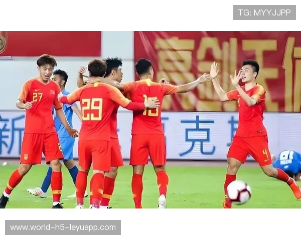 球迷盼国足涅槃，扬帆再起