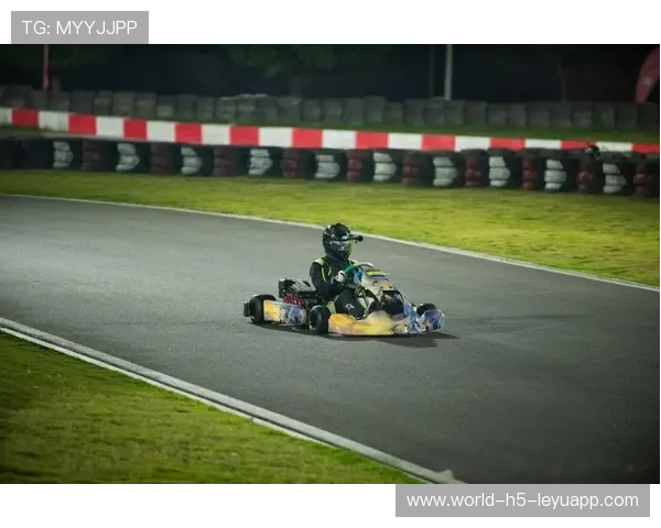 赛车锦标赛赛前会议强调天气变化对战术影响 赛车锦标赛赛前会议强调天气变化对战术影响